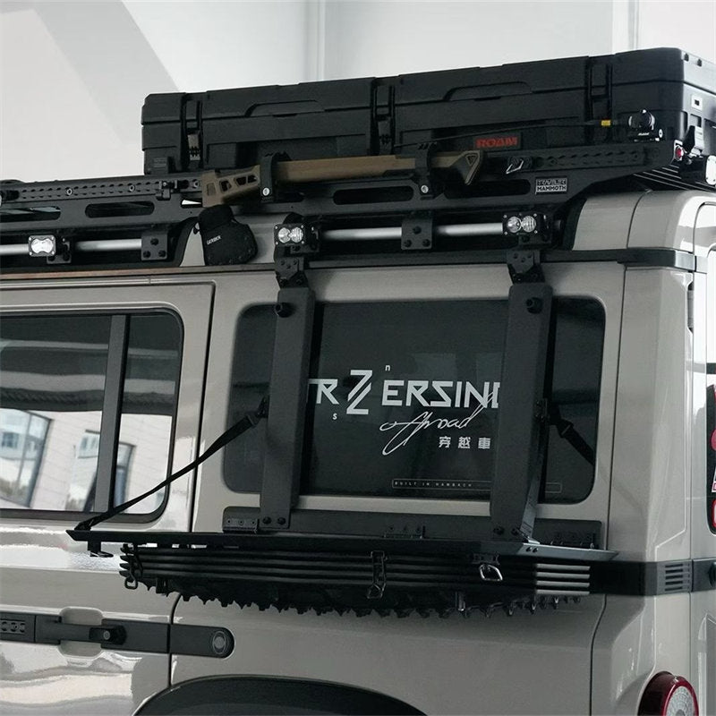 Side Window Expansion Panel Can Be Opened